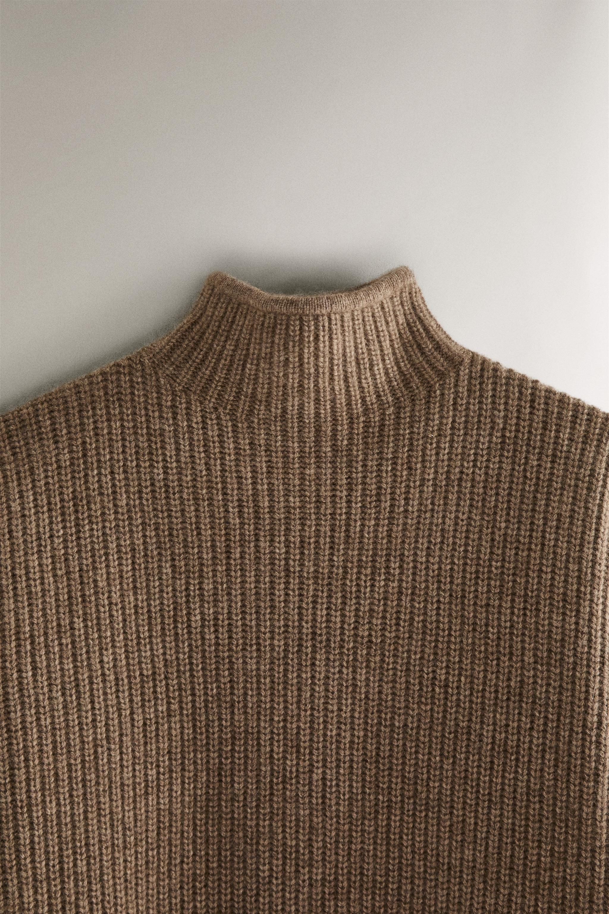 CASHMERE SWEATER